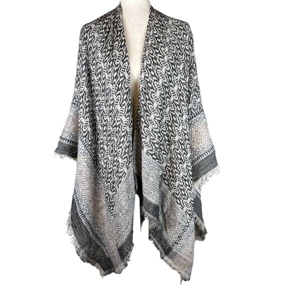 BCBGMAXAZRIA Womens Boho Poncho Wrap Sweater One Size Black Beige Fringe Trim - Picture 1 of 8